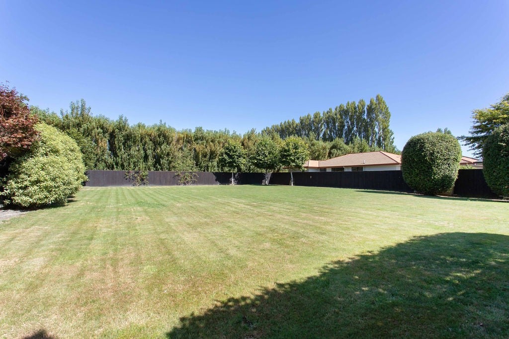 7 Royal Court, Northwood, Christchurch - Carousel 2