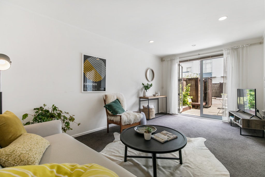 41/3 Wagener Place, Mount Albert, Auckland - Carousel 1