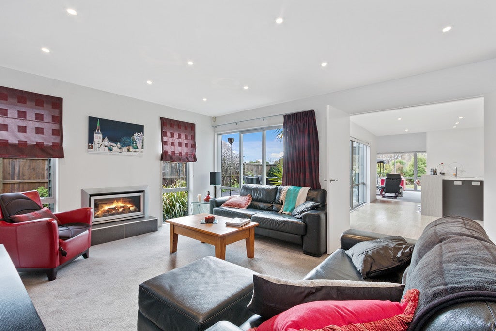 27 Holbrook Way, Westmorland, Christchurch - Carousel 2