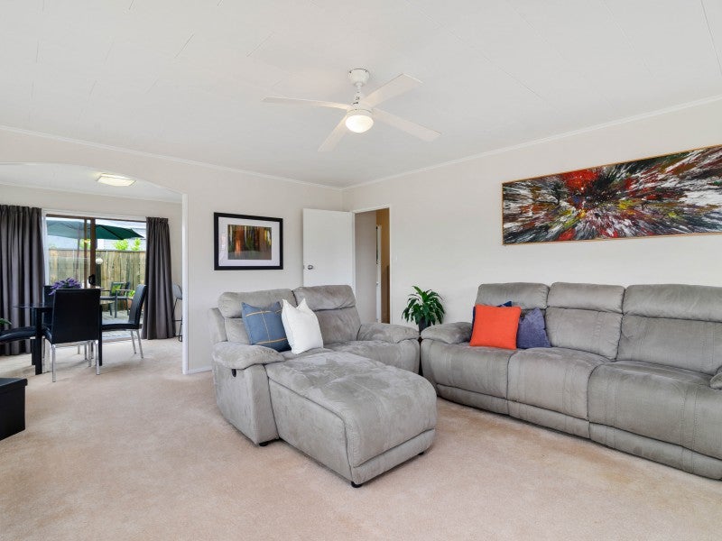 1/50 Robertson Street, Glenholme, Rotorua - Carousel 2