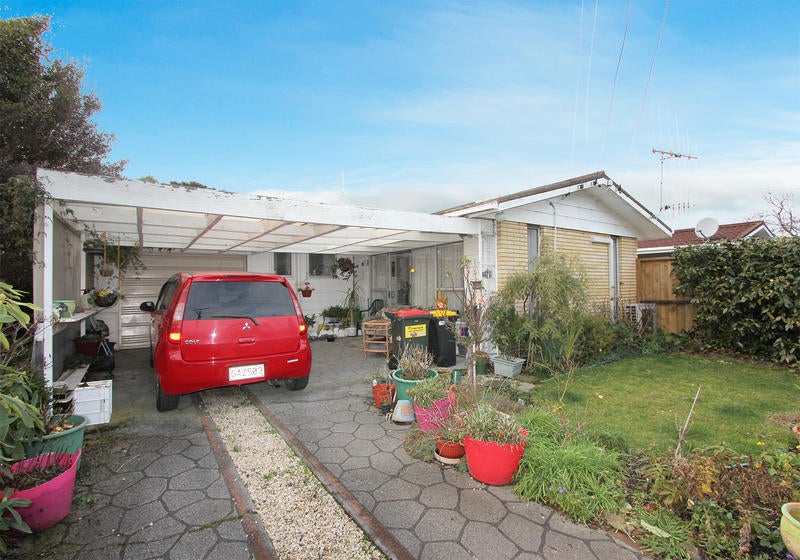 15A Dall Street, Abbotsford, Dunedin - Carousel 1