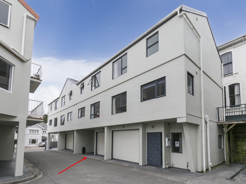 3/142 Ghuznee Street, Te Aro, Wellington - Carousel 1