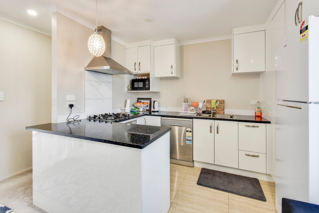 53 Senator Drive, Manurewa, Auckland - Carousel 1