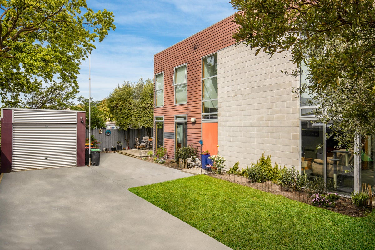 36 Hills Road, Edgeware, Christchurch - Carousel 1