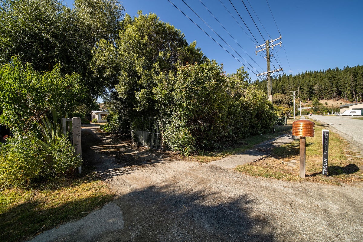 35 Hopkins Street, Cromwell - Carousel 16