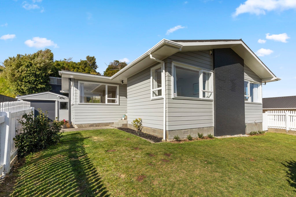 56 Waipounamu Drive, Kelson, Lower Hutt - Carousel 1