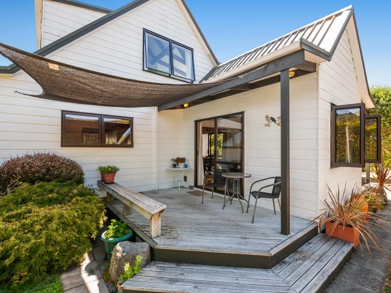 11 Susan Lane, Kinloch, Taupo - Carousel 2