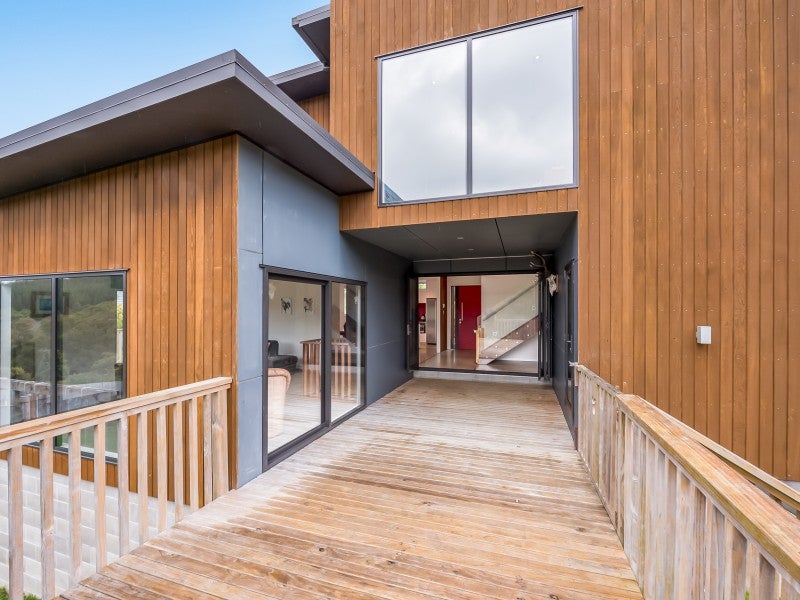 17 Frankie Stevens Place, Riverstone Terraces, Upper Hutt - Carousel 1