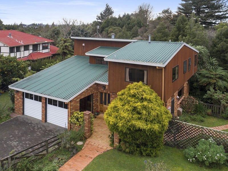 23 Cooper Place, Chedworth, Hamilton - Carousel 1