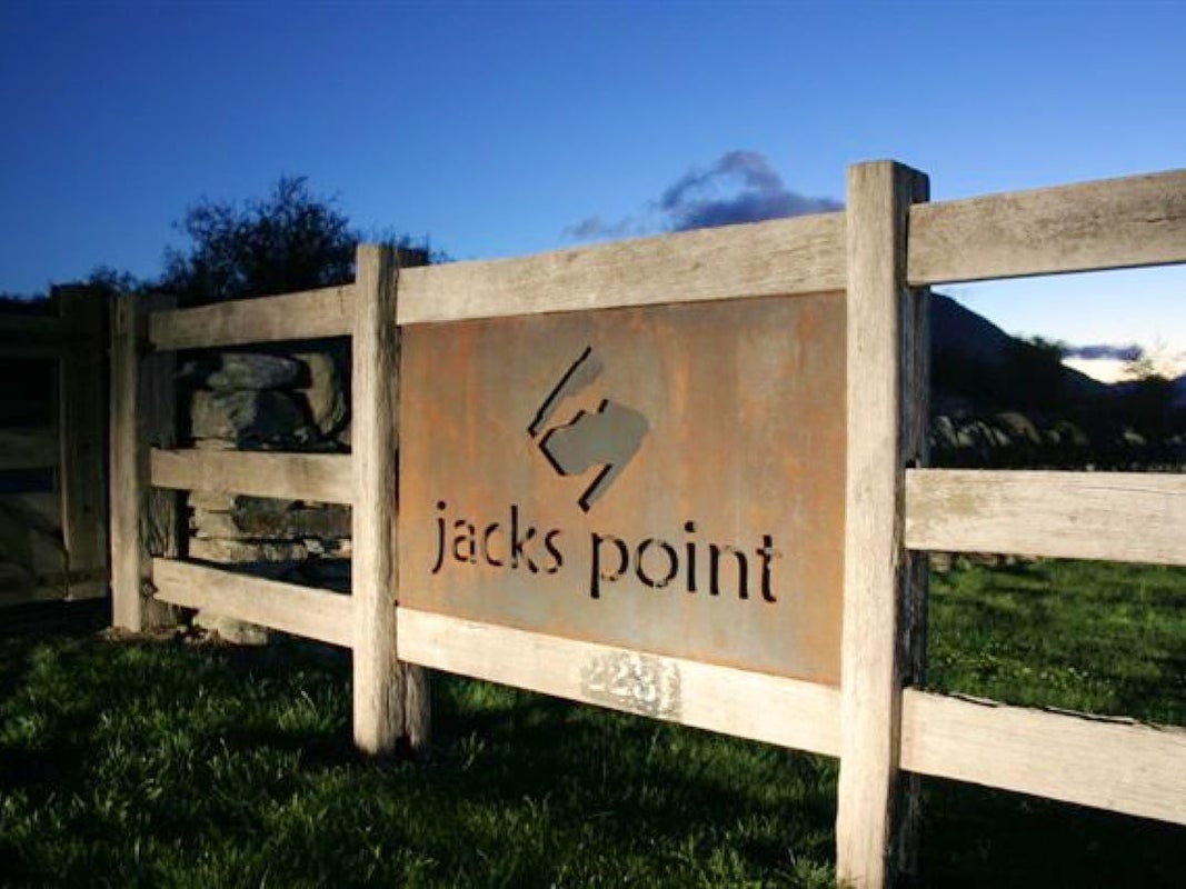 35 Cunninghams Drive, Jacks Point, Queenstown - Carousel 1