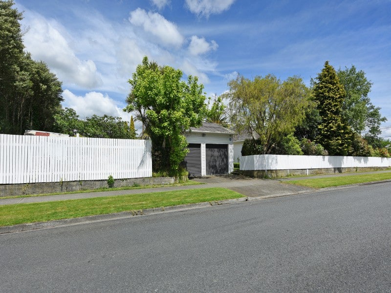 20 Golders Road, Elderslea, Upper Hutt - Carousel 24