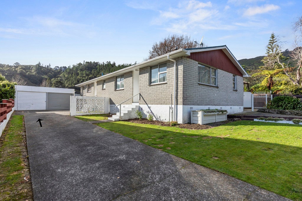 4A HELVETIA GR, Naenae, Lower Hutt - Carousel 12