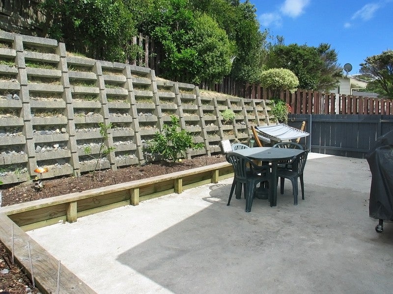 41A Bodmin Terrace, Camborne, Porirua - Carousel 2