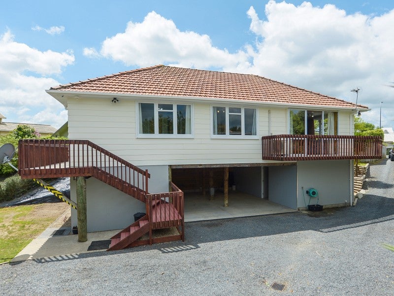 216 Maeroa Road, Maeroa, Hamilton - Carousel 1