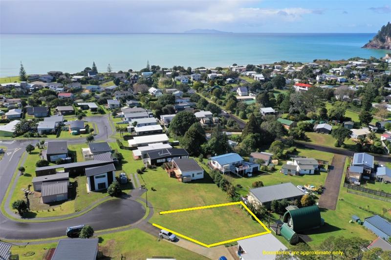 15 Ross Place, Whiritoa, Waihi - Carousel 1