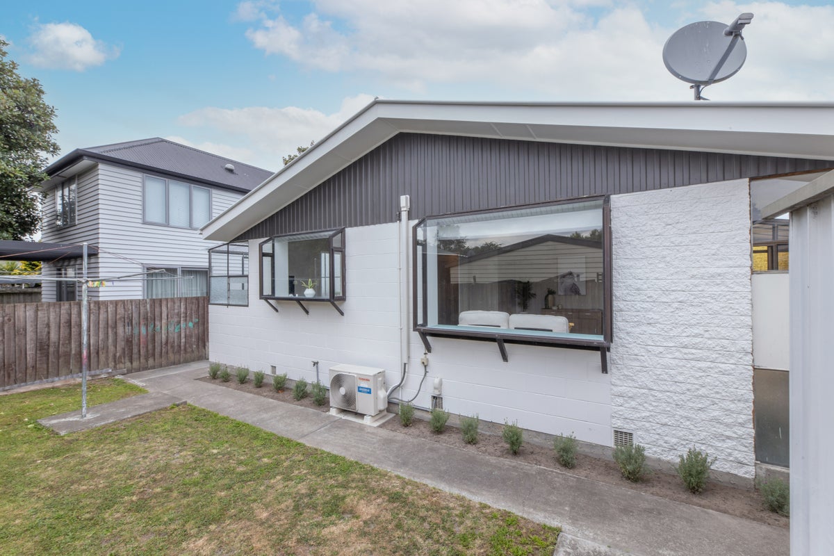 4/551 Hereford Street, Linwood, Christchurch - Carousel 1