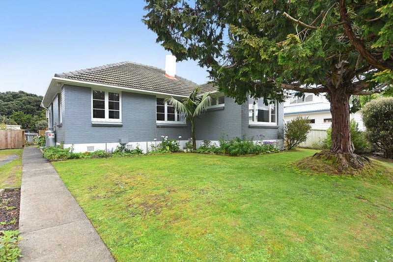 49 Farmer Crescent, Taita, Lower Hutt - Carousel 1