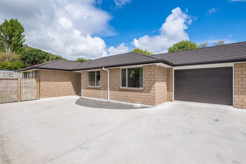 27B Pehi Kupa Street, Waikanae, Waikanae - Carousel 1
