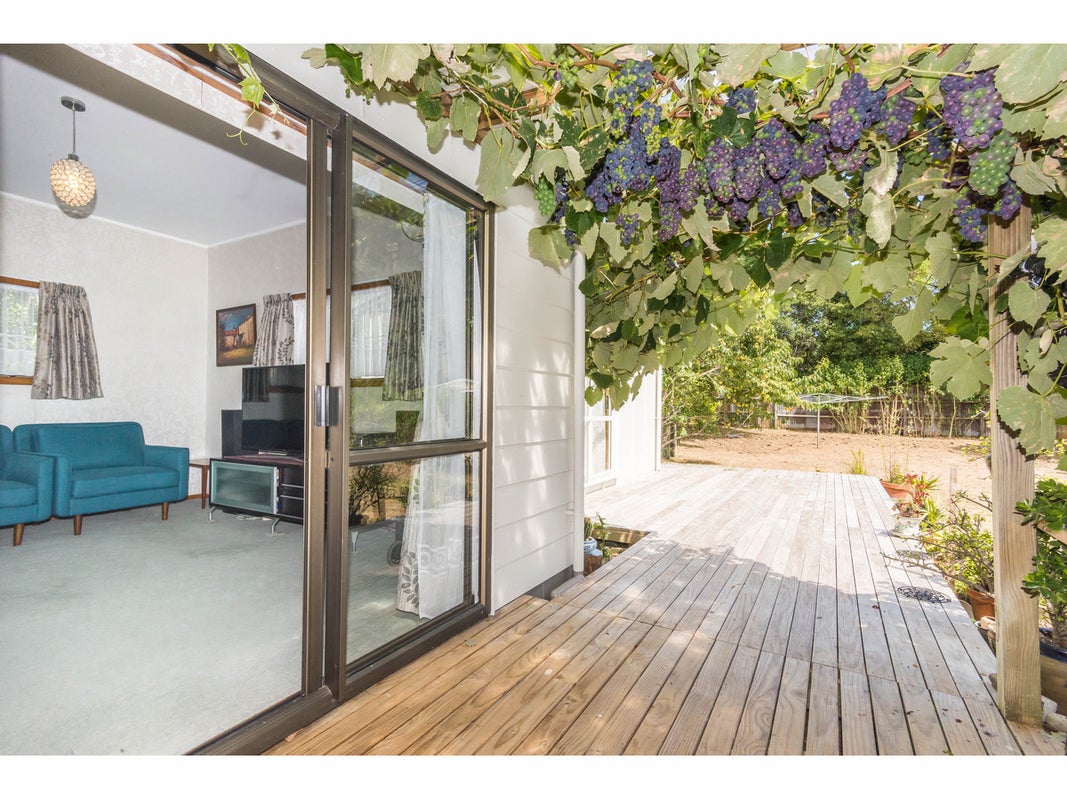 13 Hendon Avenue, Mount Albert, Auckland - Carousel 1