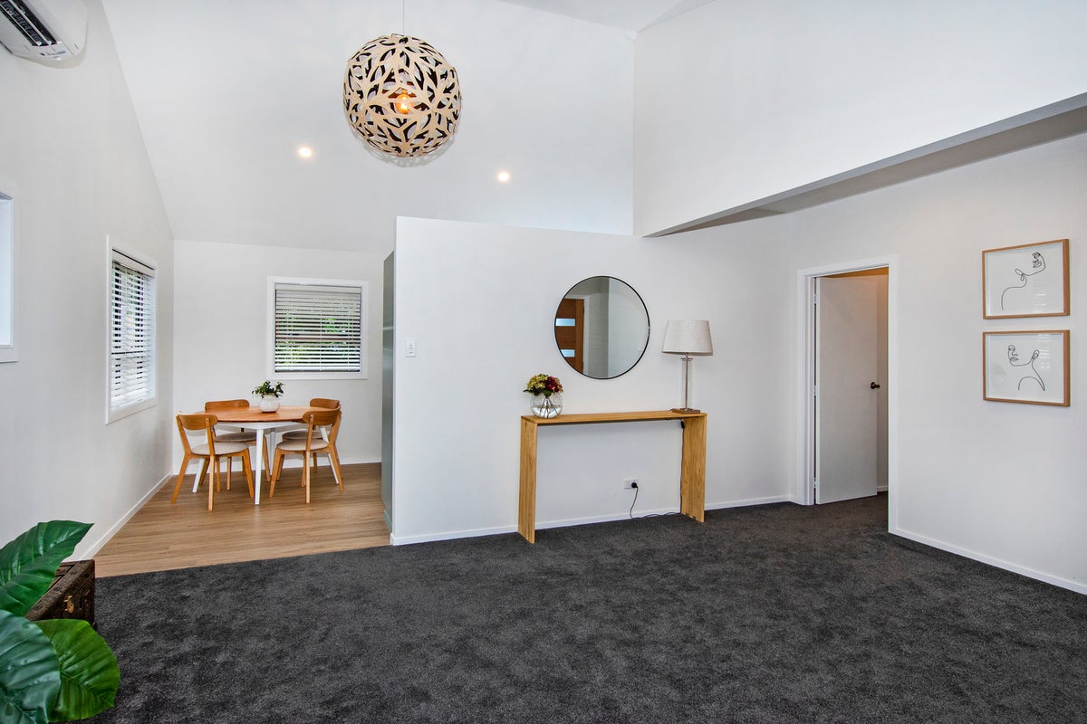 21 Mcmillan Avenue, Kamo, Whangarei - Carousel 1