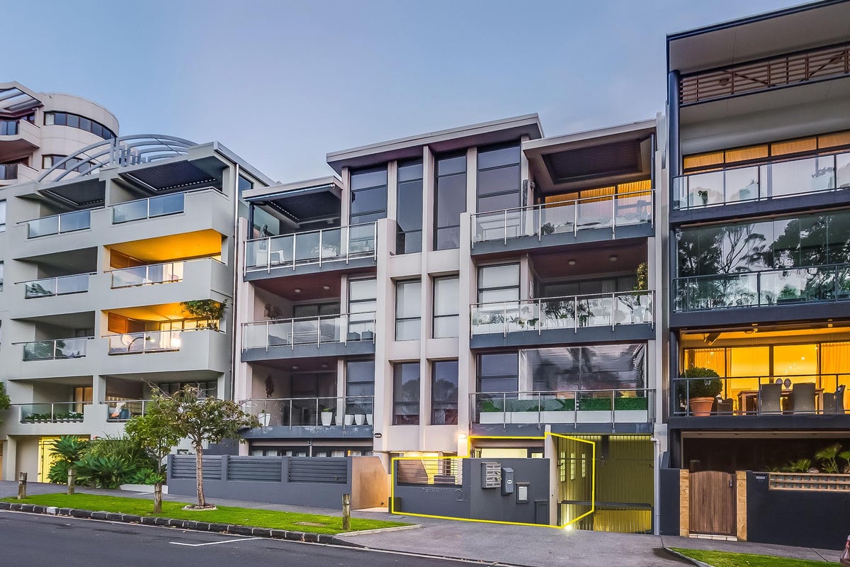 2A/21 George Street, Newmarket, Auckland - Carousel 1