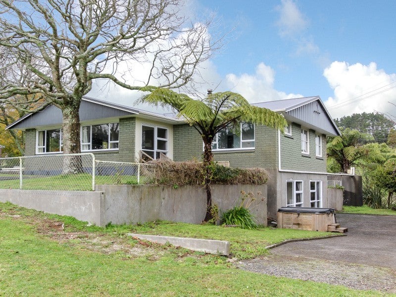 142 Awai Road, Tarurutangi, New Plymouth - Carousel 1