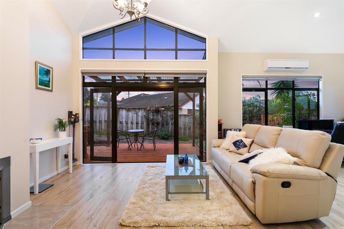24 Cinnabar Place, Westgate, Auckland - Carousel 2