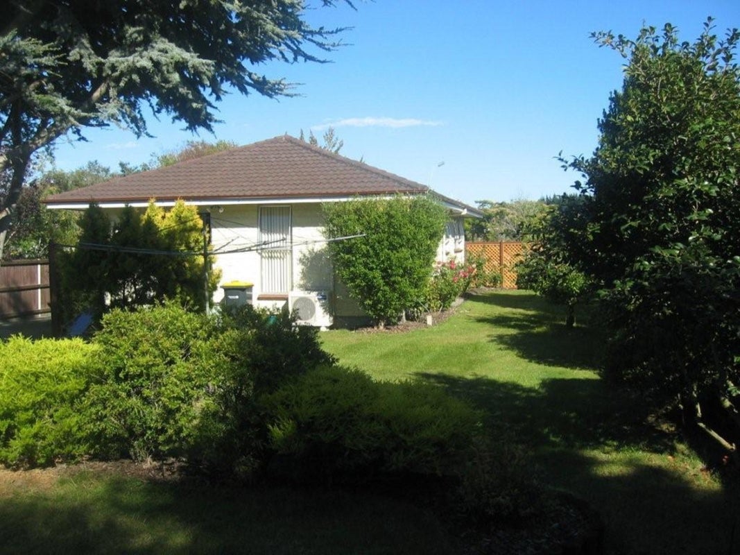 6 Glen Place, Parklands, Christchurch - Carousel 2