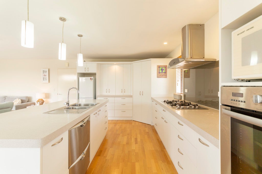 10 East Ellington Drive, Mairehau, Christchurch - Carousel 2