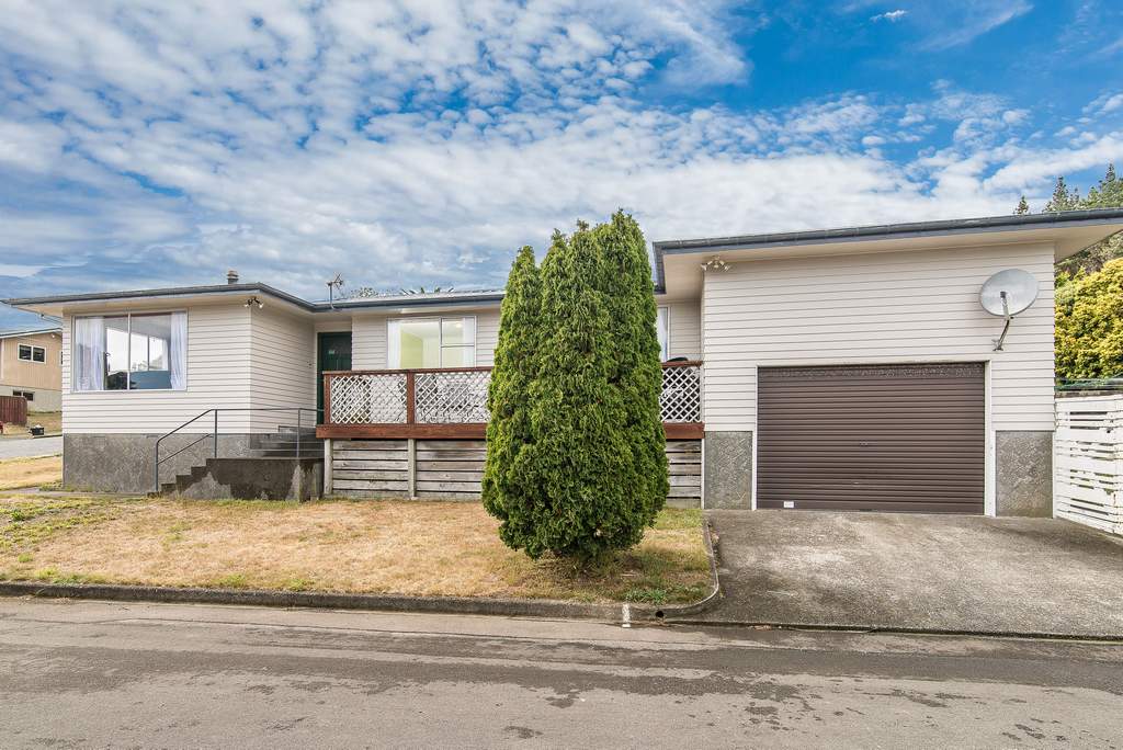58 Ernest Street, Ranui, Porirua - Carousel 1