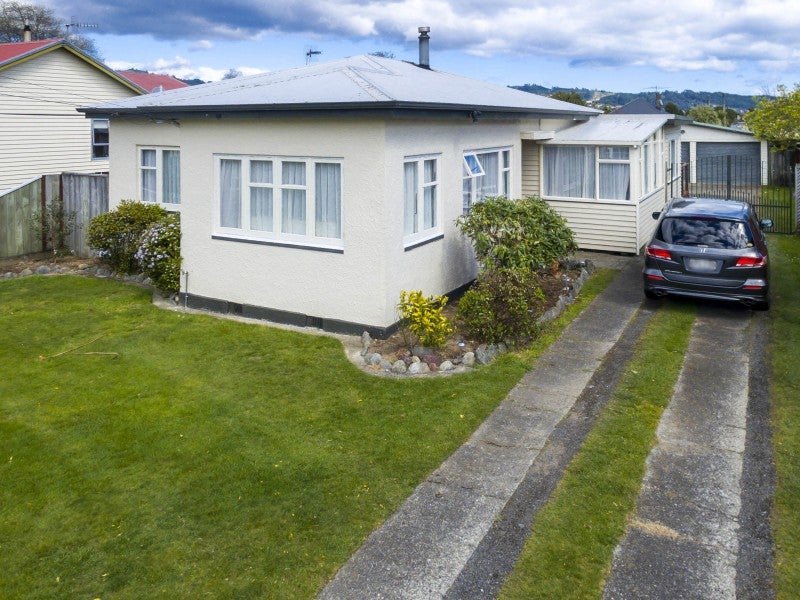 20 Beth Street, Trentham, Upper Hutt - Carousel 1