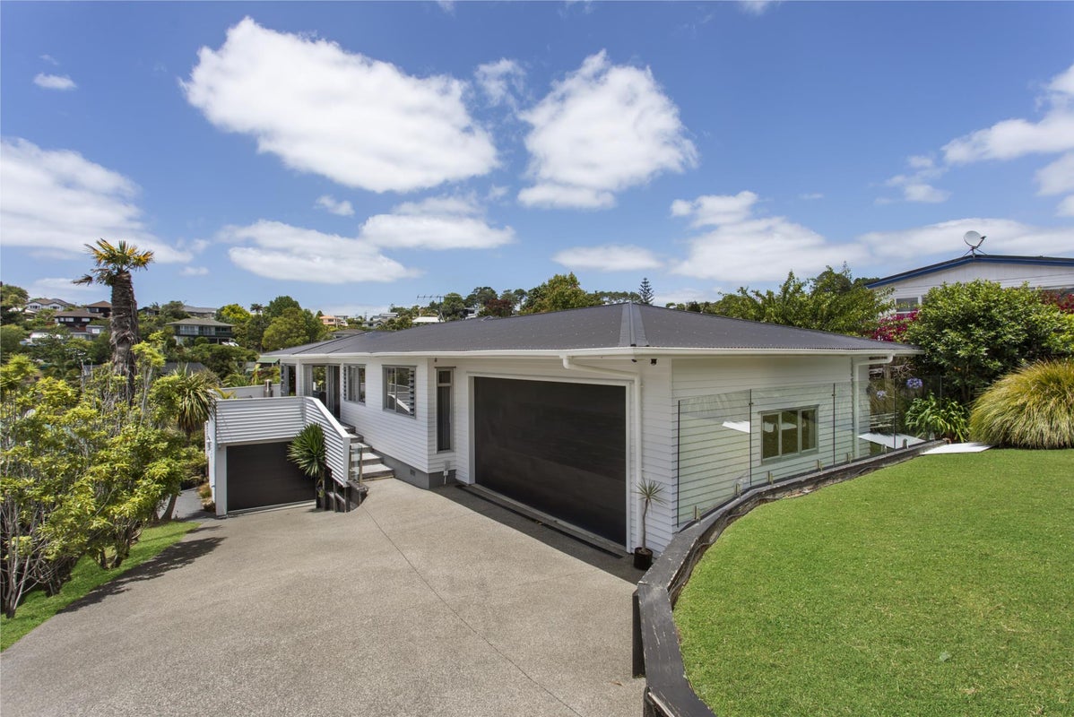 44 Matipo Road, Mairangi Bay, Auckland - Carousel 1