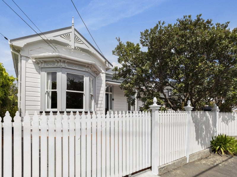 18 Buick Street, Petone, Lower Hutt - Carousel 19