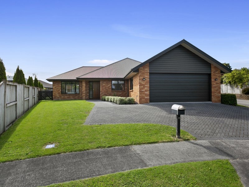 17 Chesterton Drive, Leamington, Cambridge - Carousel 2