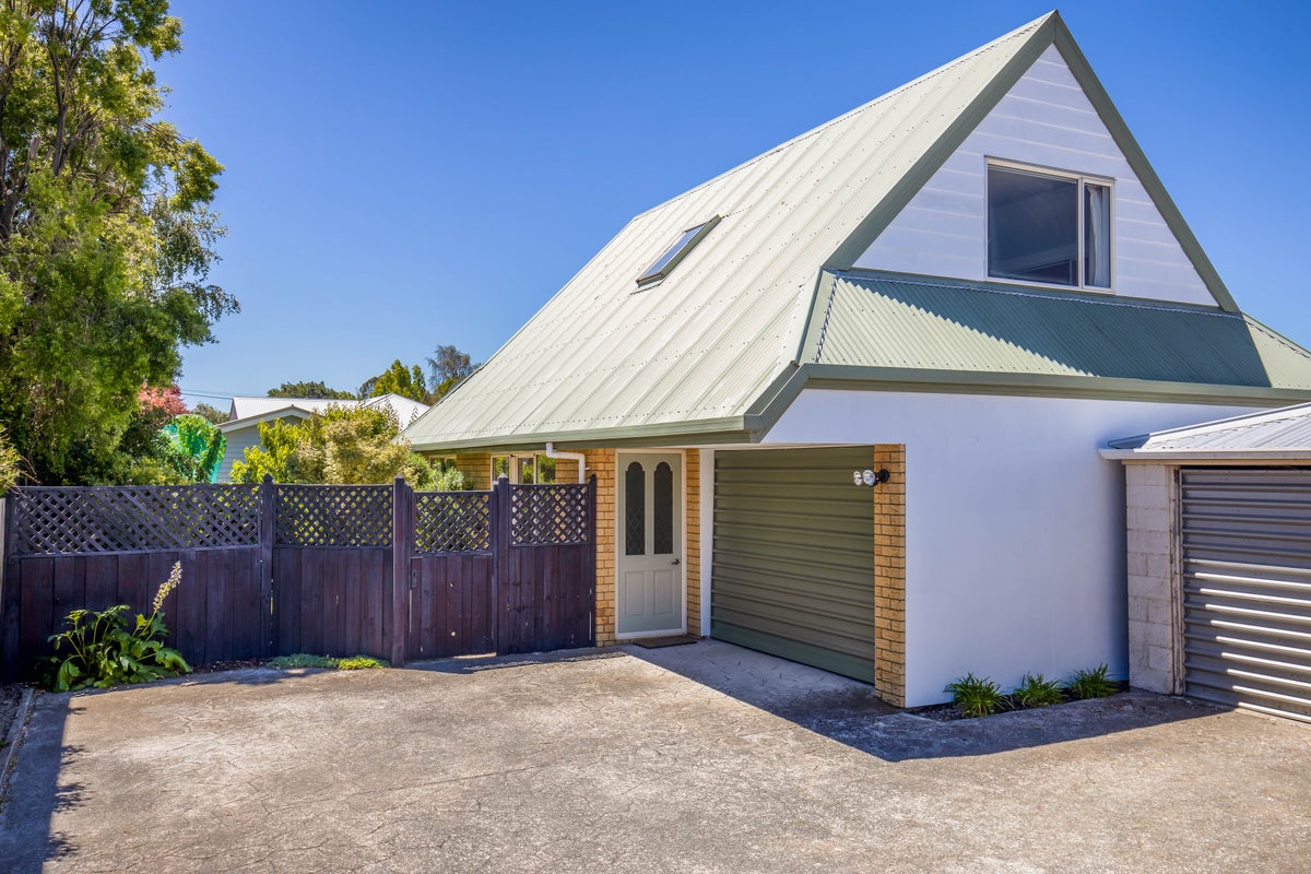 99 Malcolm Avenue, Beckenham, Christchurch - Carousel 13
