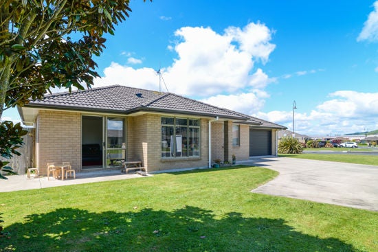 12 Harris Street, Ngongotaha, Rotorua - Carousel 2