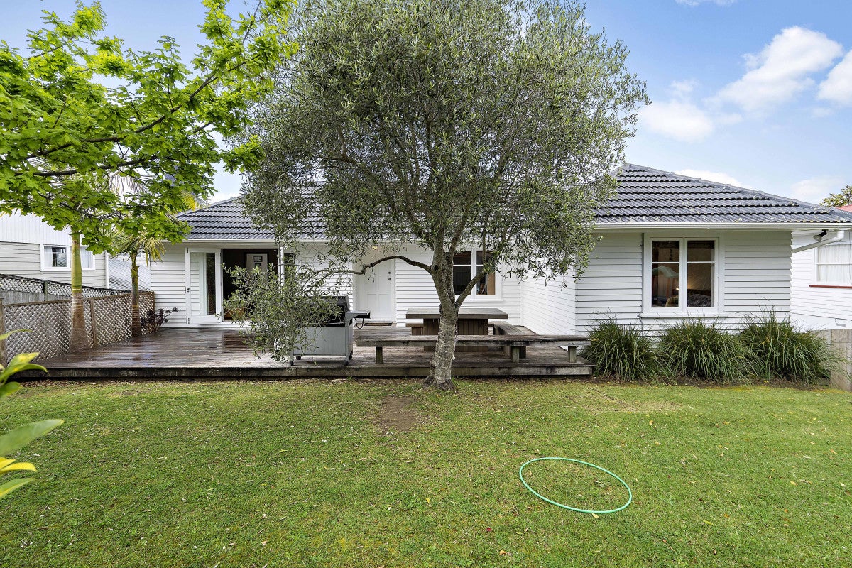 32 Stanaway Street, Hillcrest, Auckland - Carousel 2