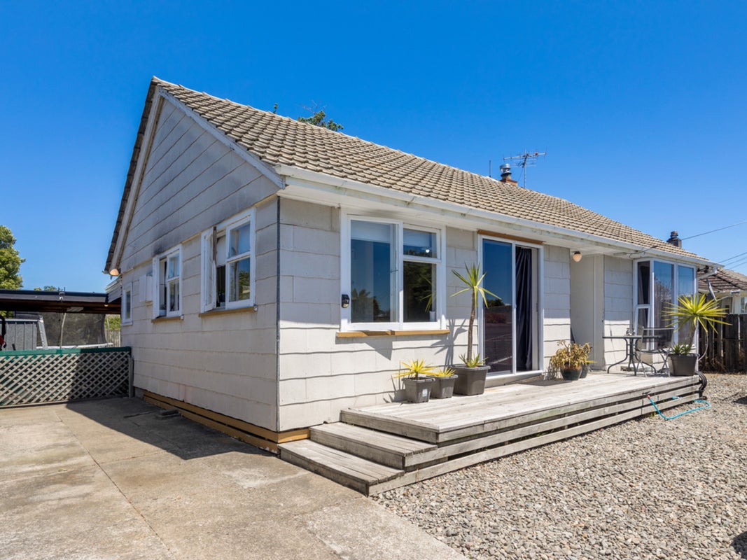 41 Elizabeth Street, Riversdale, Blenheim - Carousel 1