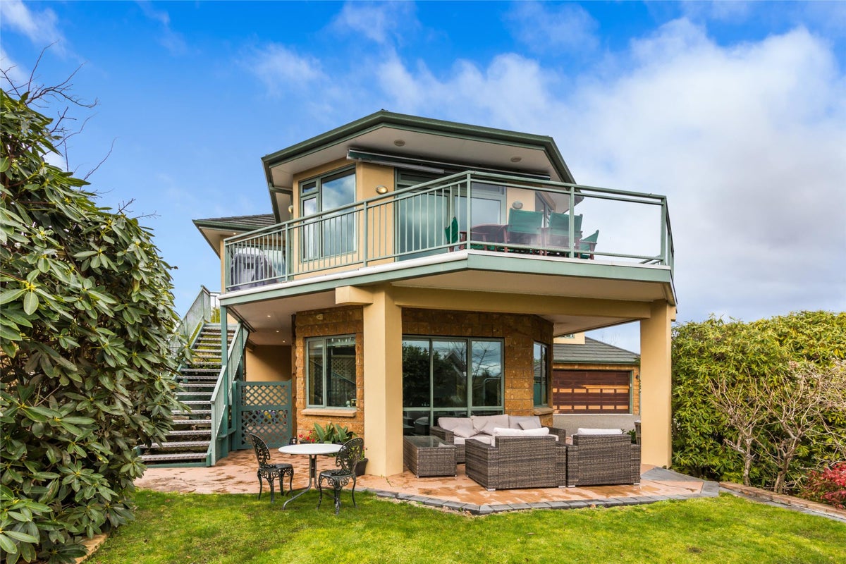 28 Chesham Avenue, Waipahihi, Taupo - Carousel 1
