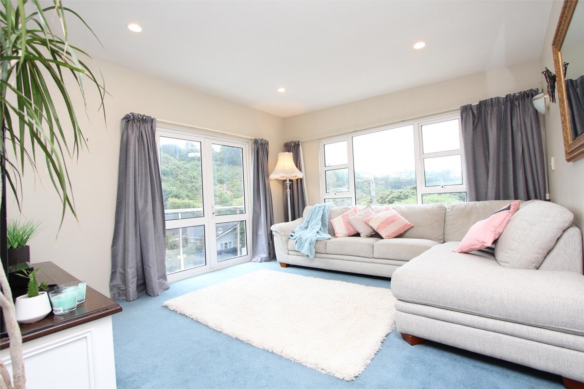 91A Happy Valley Road, Owhiro Bay, Wellington - Carousel 2