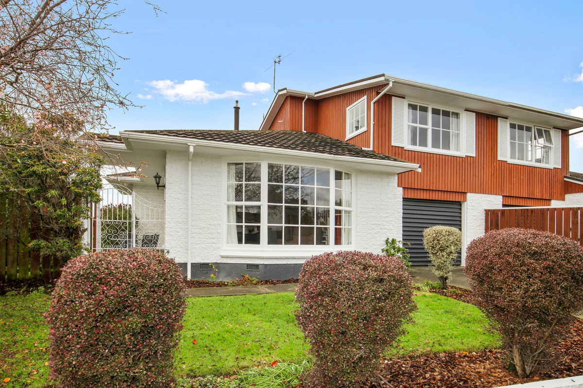 1/22A Delaware Crescent, Russley, Christchurch - Carousel 2