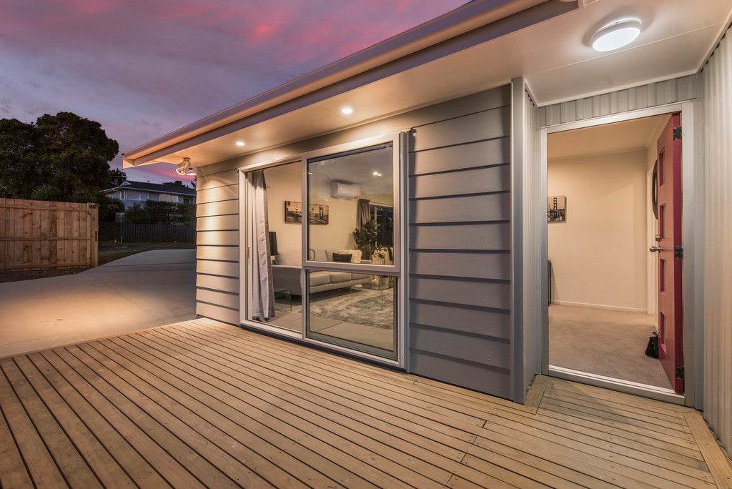 67 Kemp Road, Massey, Auckland - Carousel 1