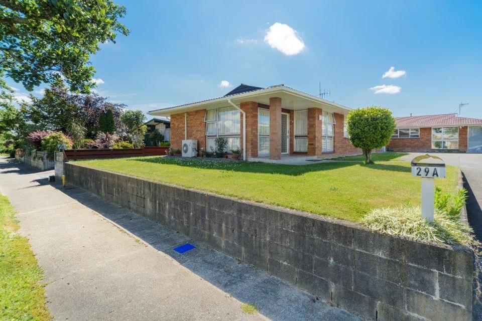 29A Raglan Avenue, Cloverlea, Palmerston North - Carousel 1
