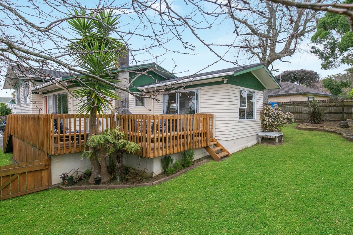 1/8 Beldon Place, Pakuranga Heights, Auckland - Carousel 2
