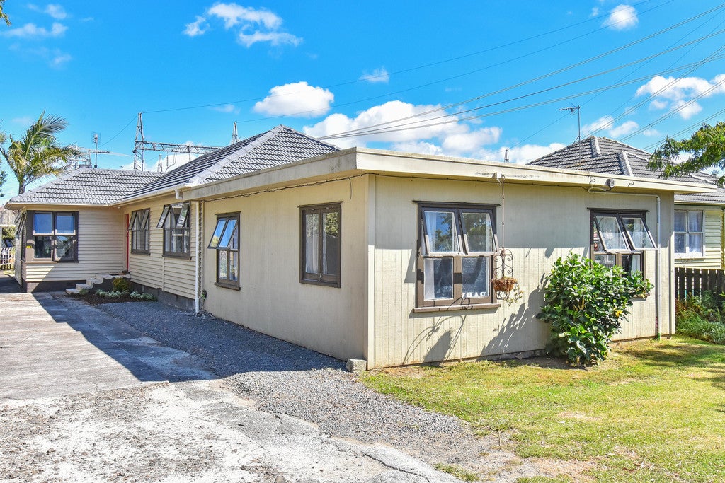 315 Massey Road, Mangere East, Auckland - Carousel 1