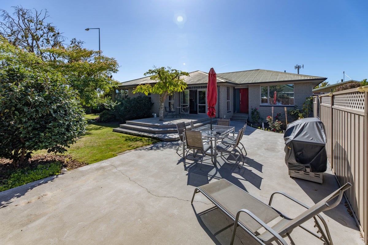 24B Sarabande Avenue, Redwood, Christchurch - Carousel 1