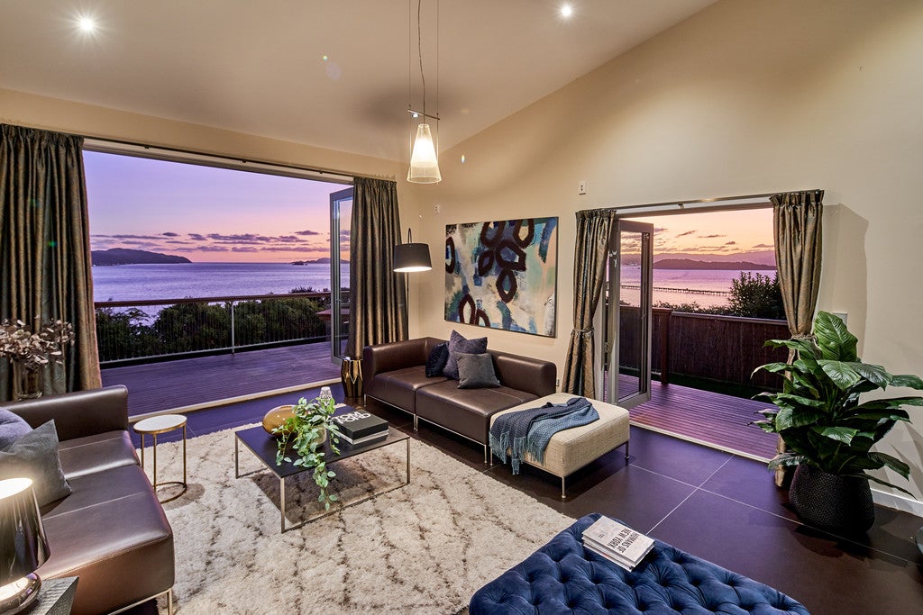 4 Wilmore Way, Lowry Bay, Lower Hutt - Carousel 2