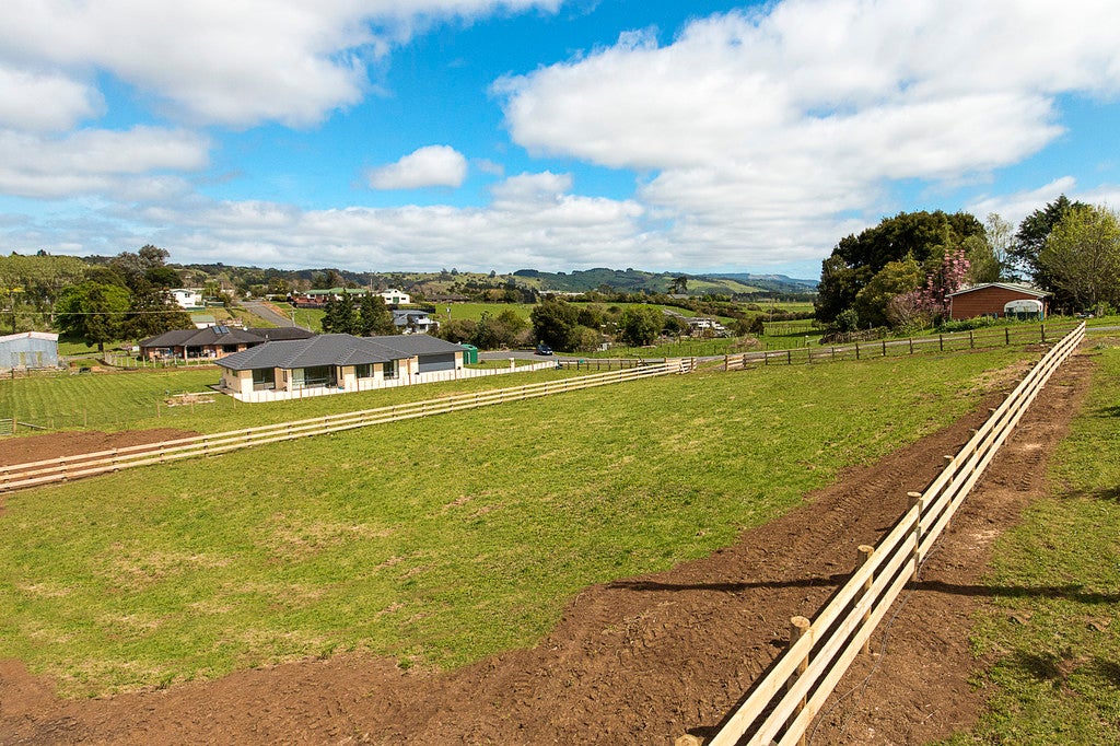 20 Dromgools Road, Tuakau - Carousel 1
