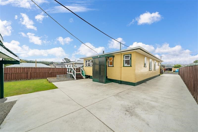 5 McKay Street, Wainuiomata, Lower Hutt - Carousel 2