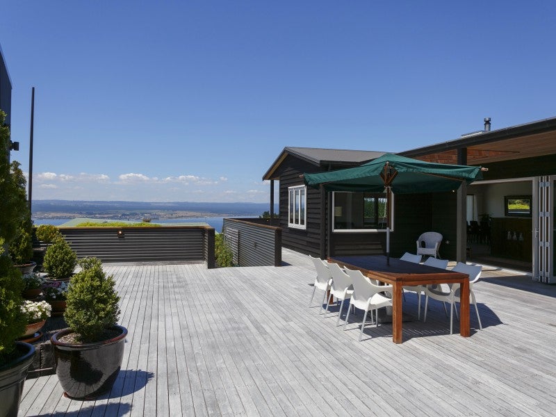 7 Cameron Drive, Acacia Bay, Taupo - Carousel 2